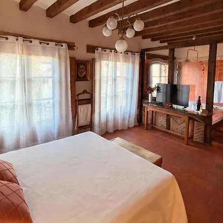 La Casona Del Molinero By Gaiarooms